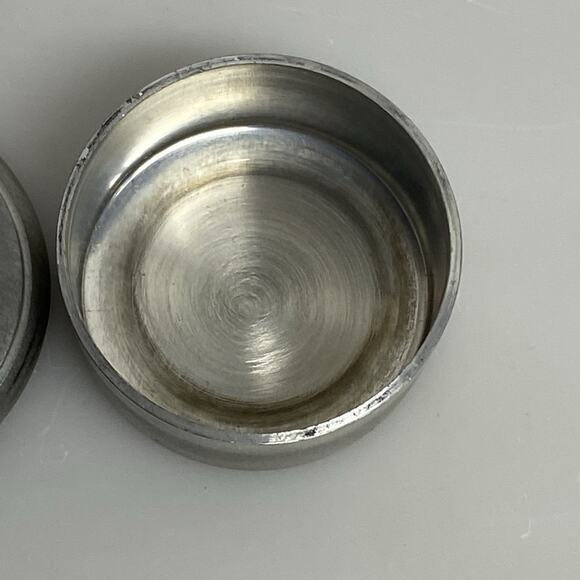 Vintage Seagull Fine Pewter Trinket Box Cat Kitten Emblem Top Small Canada - Picture 3 of 9